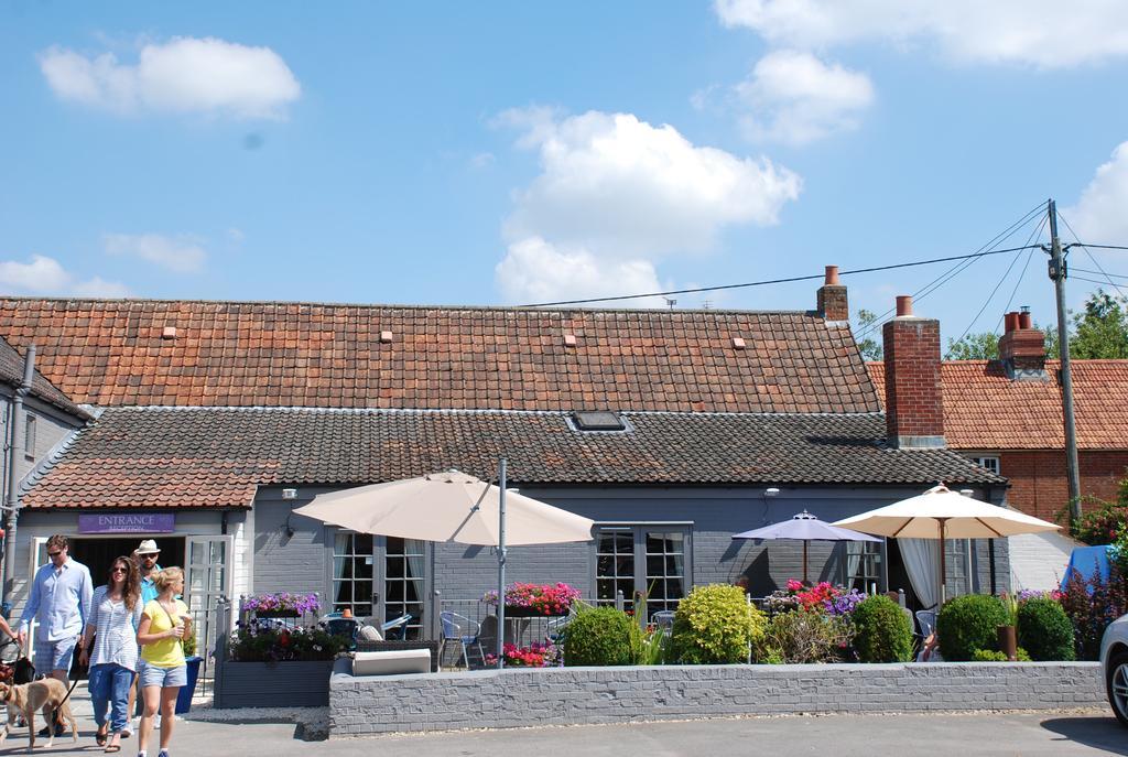 The Angel Inn Warminster Eksteriør bilde